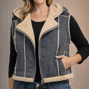 Jack by BB Dakota Charcoal Vest with Cream Sherpa Trim
